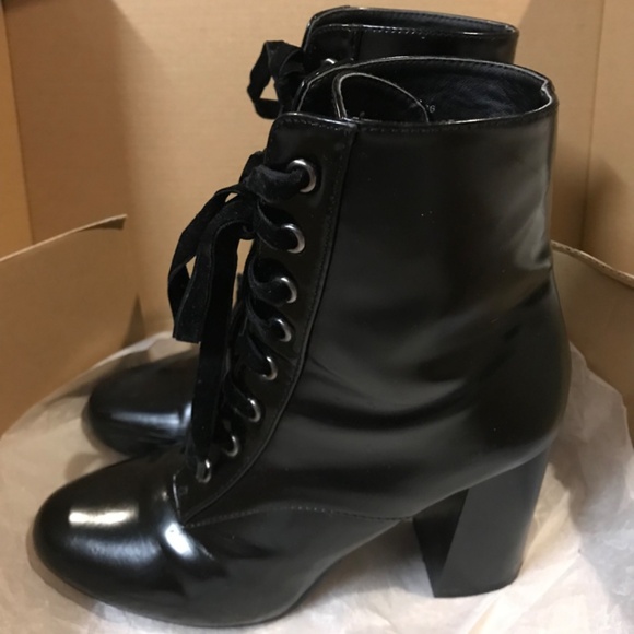 FOREVER 21 Lace Up Ankle Block Heel Booties Women’s Size 7.5 Black - Picture 3 of 10